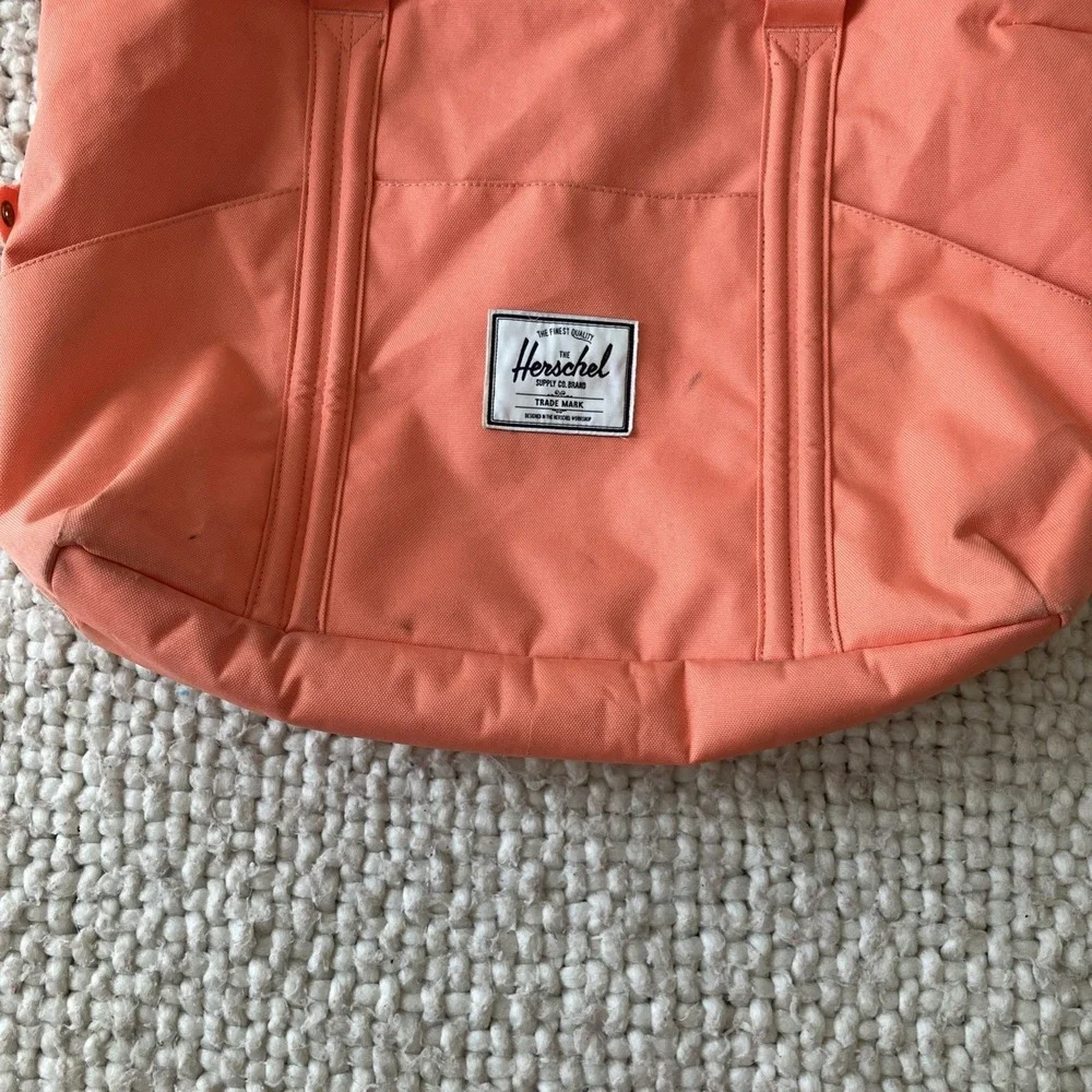 Herschel Supply Co.‎ Pink Tote Bag Pockets Easy Access Double Zip Side Snap Alt